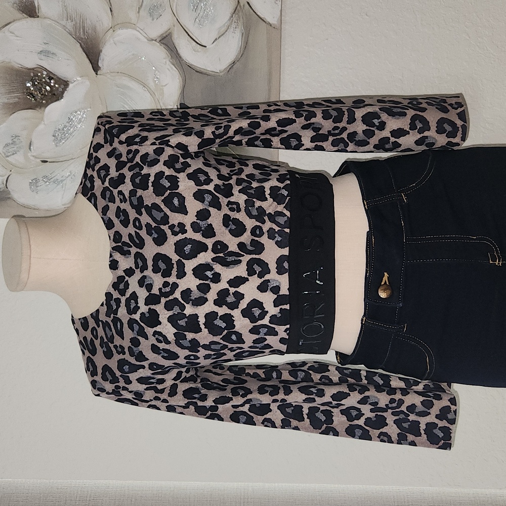Victoria's Secret Sport cropped top, Size Small
